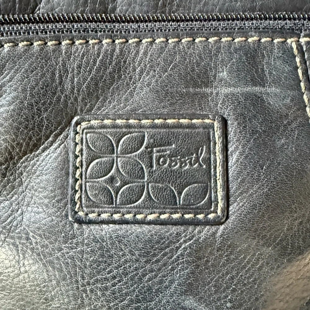 FOSSIL ladies, black leather Crossbody excellent condition